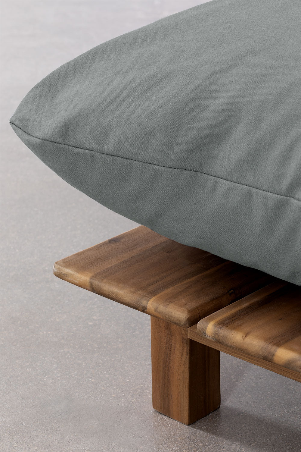 Išskleidžiama sofa BRINA – interjere