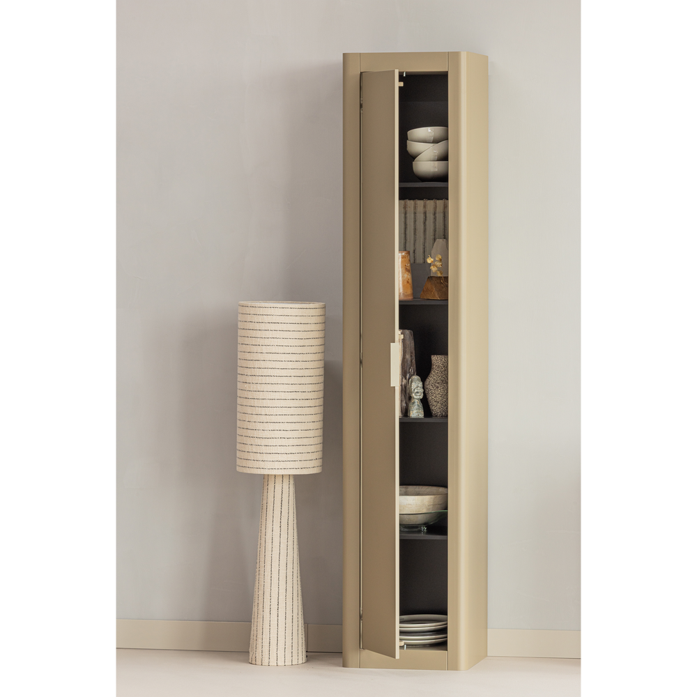 Siaura aukšta spinta GUNNAR, pušis, purvo spalva