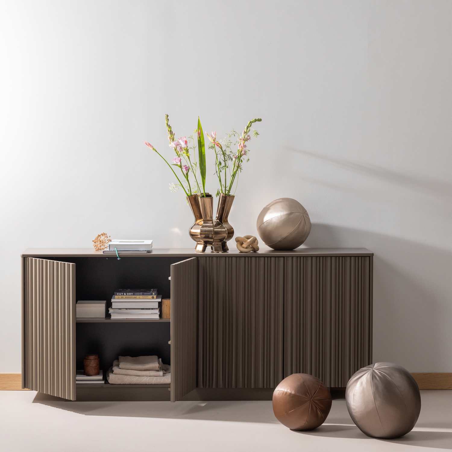 Dekoratyvinė pagalvė RODEO, metalinė vario ruda