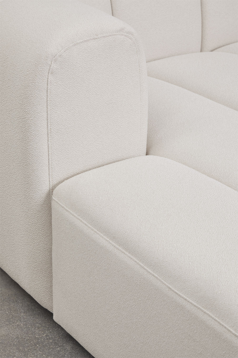Kampinė sofa ELIOTA – interjere