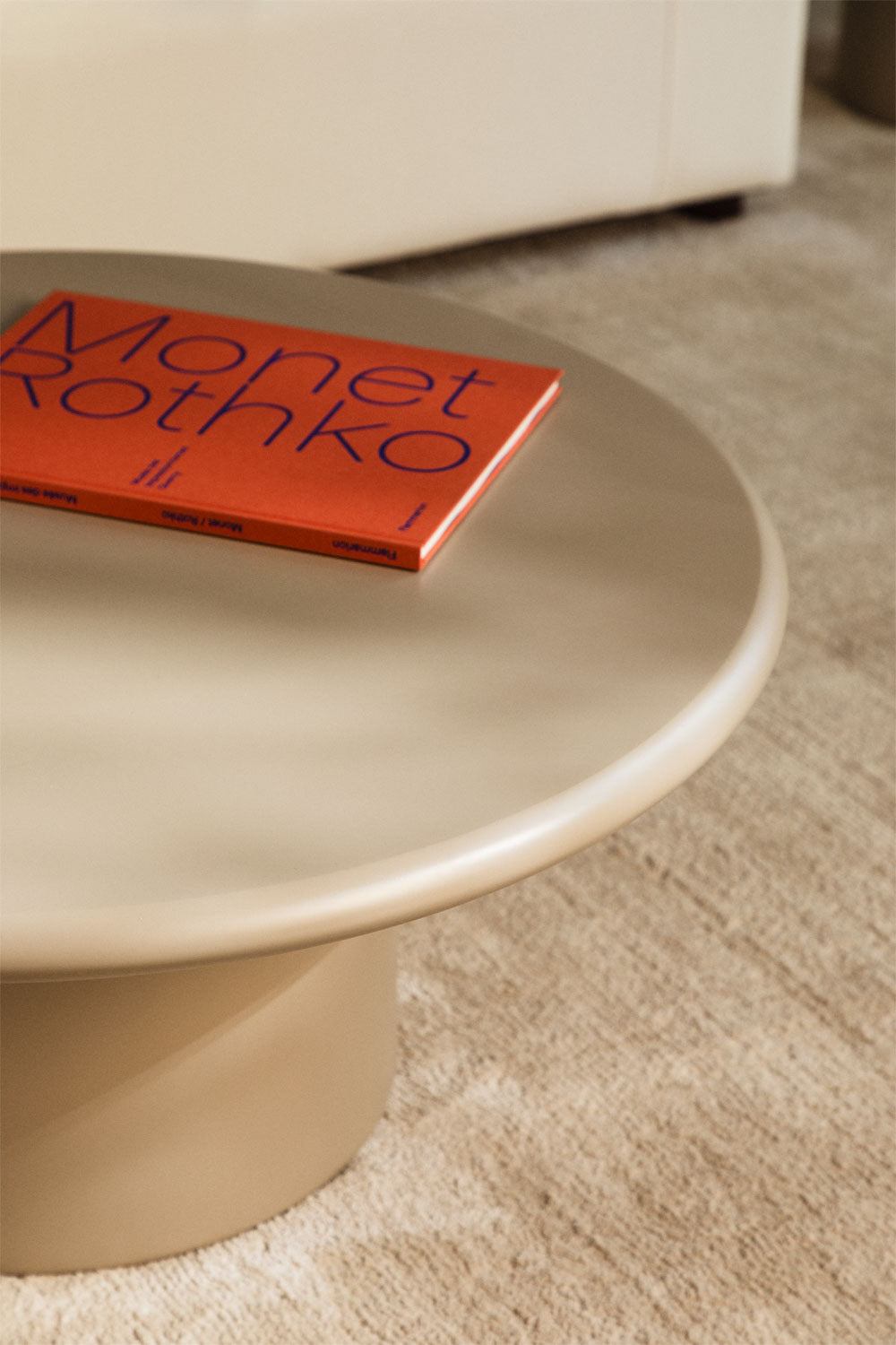 Round coffee table RTERU, MDF