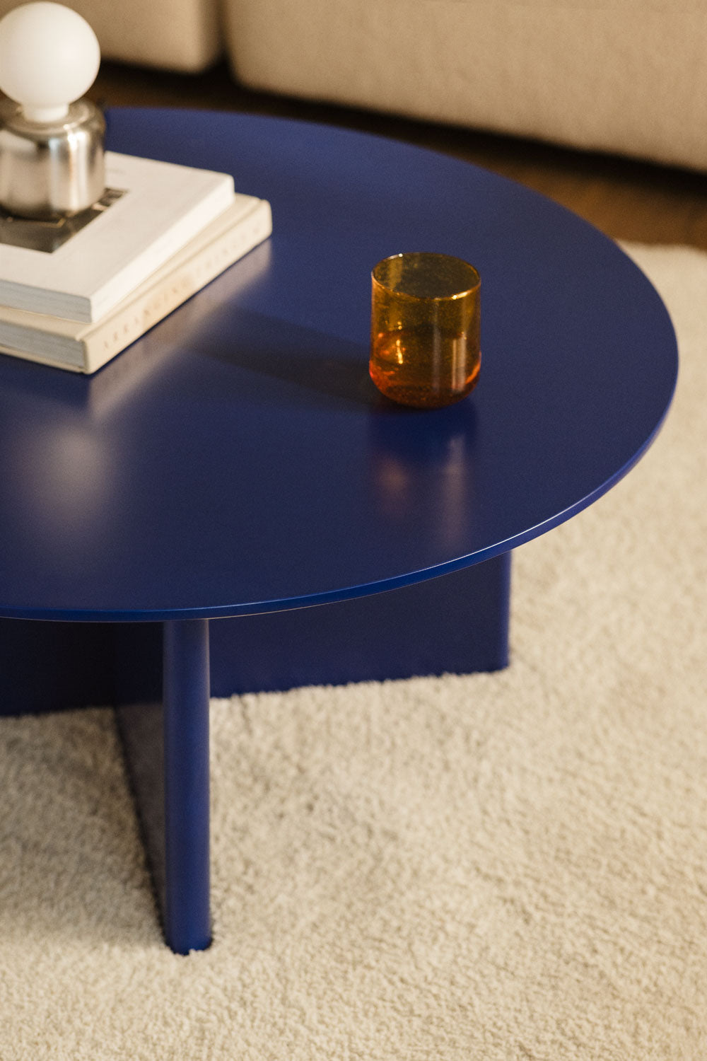 Round coffee table SAYONARA, dark blue