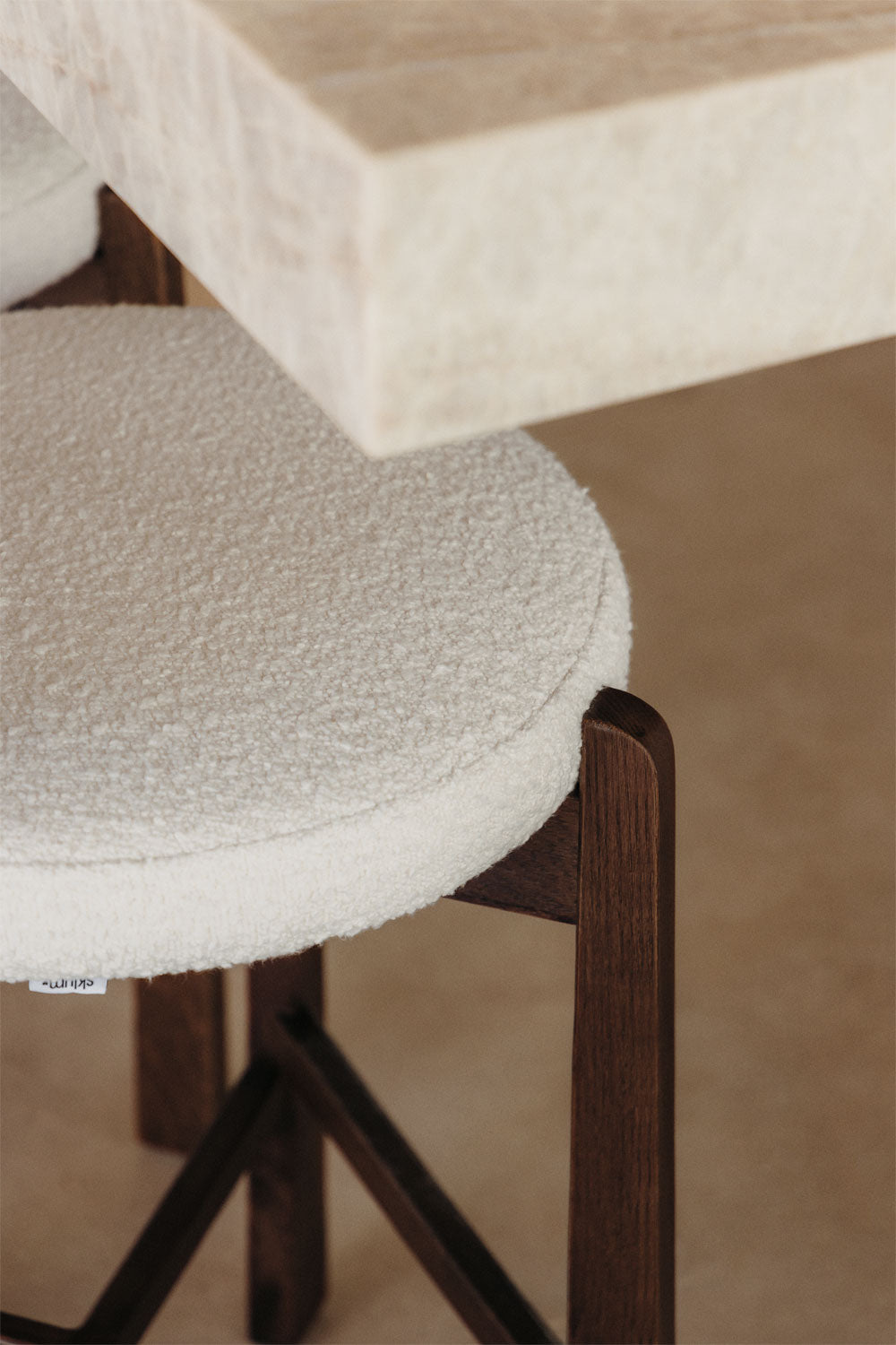 Aukšta taburetė MONA, 65cm., bouclé audinys