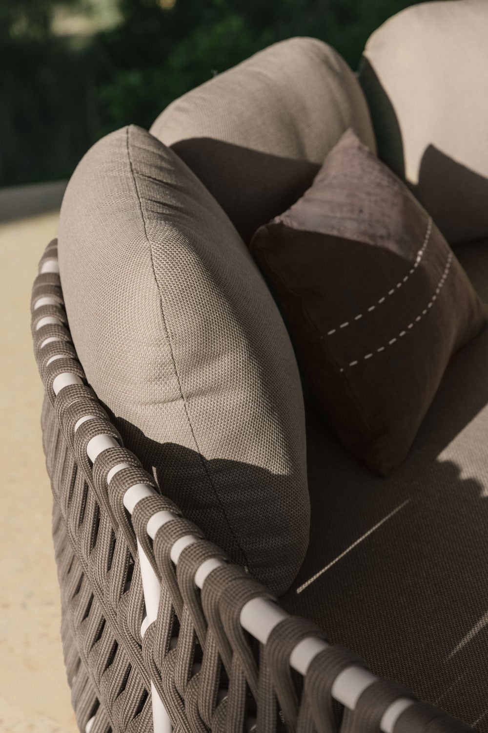 TEVARY Outdoor Lounge Bed, Two-Seater, White (1 pc.)