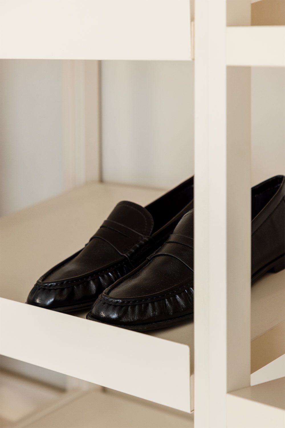 Shoe cabinet CENEUNO, metal