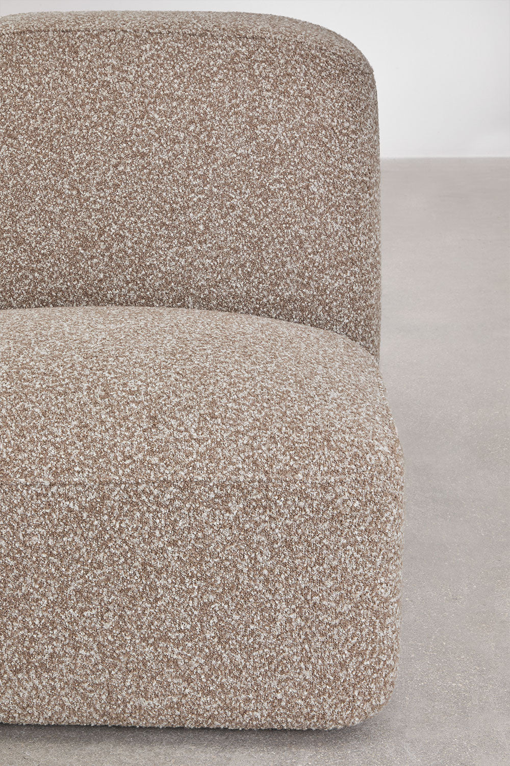 Kampinė sofa KARDENA – interjere