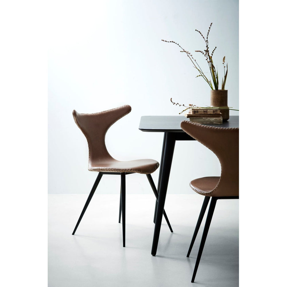 DOLPHIN kėdė, ruda spalva, V formos juodos kojos