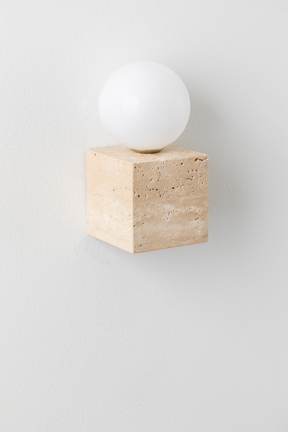 Sieninis šviestuvas DAVISENA – interjere