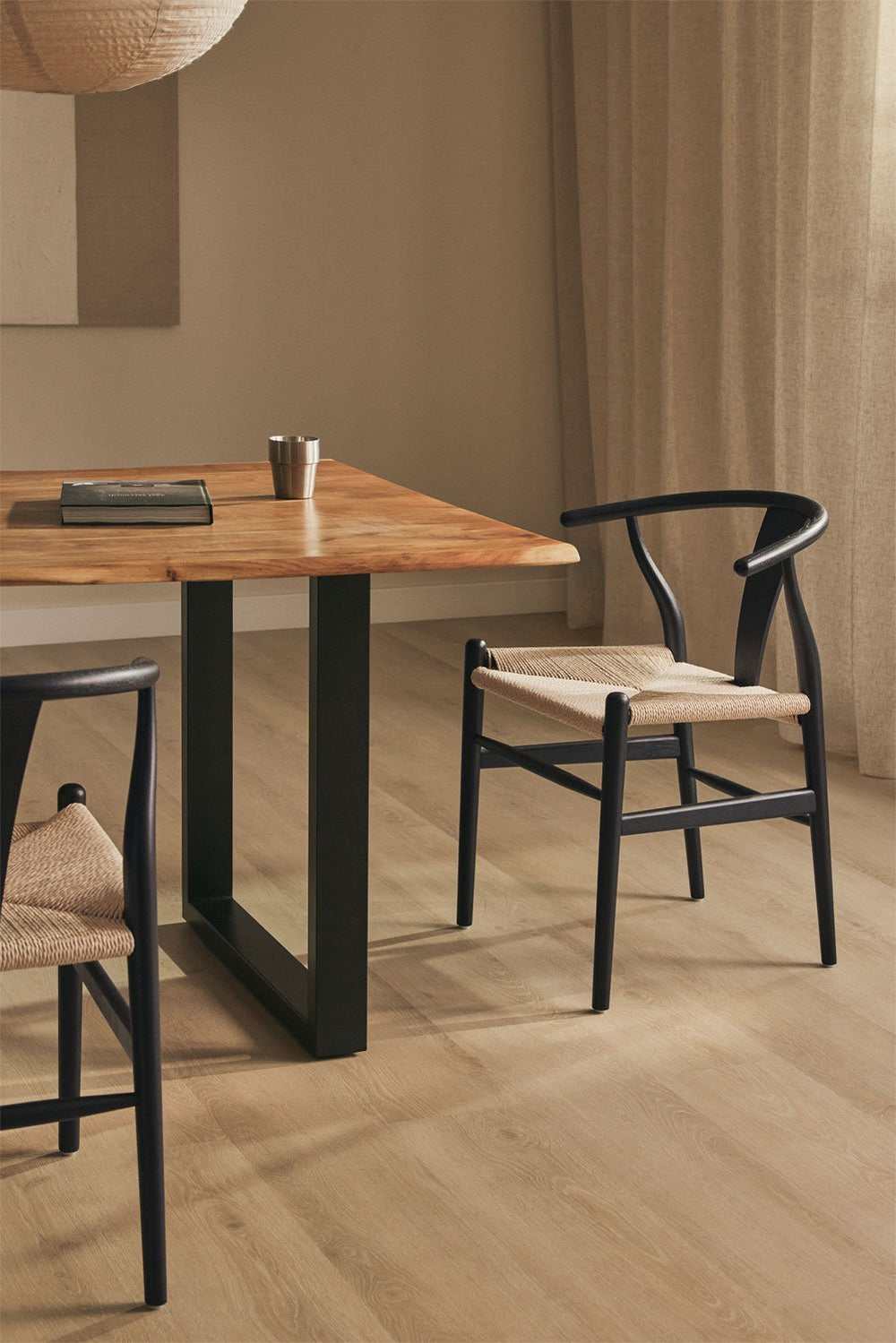 Valgomojo kėdė EILISH, juodo uosio medžio