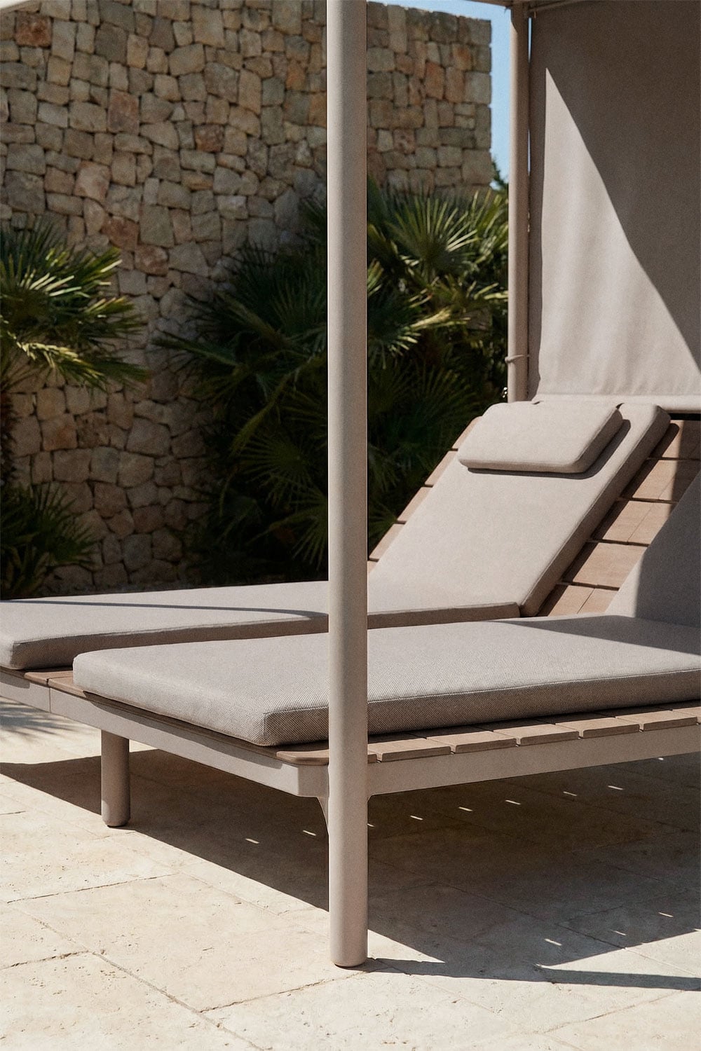 Outdoor bed SIRKA, two-seater, brown mocha