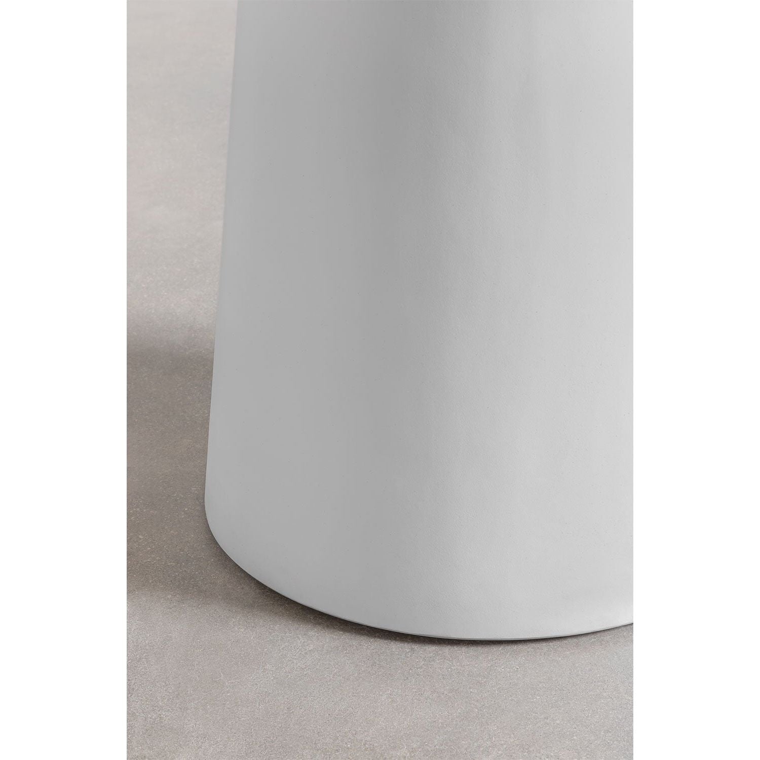 Apvalus cementinis ZELDA stalas (Ø120 cm), baltos spalvos