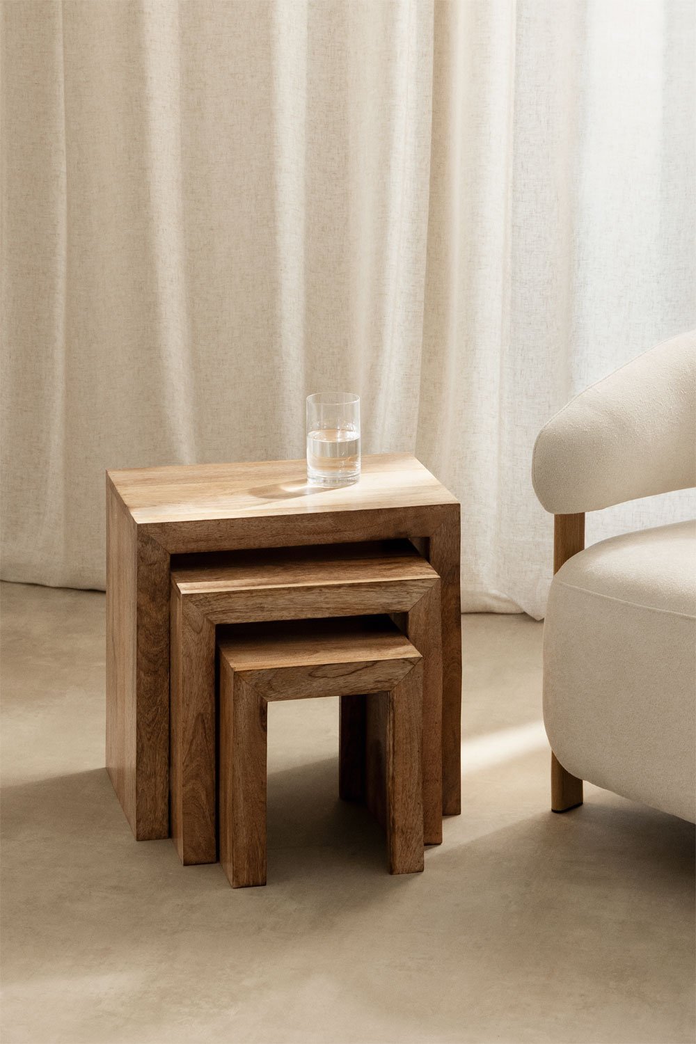 ZENEINO staliukai įstatomi vienas po kitu taupant vietą