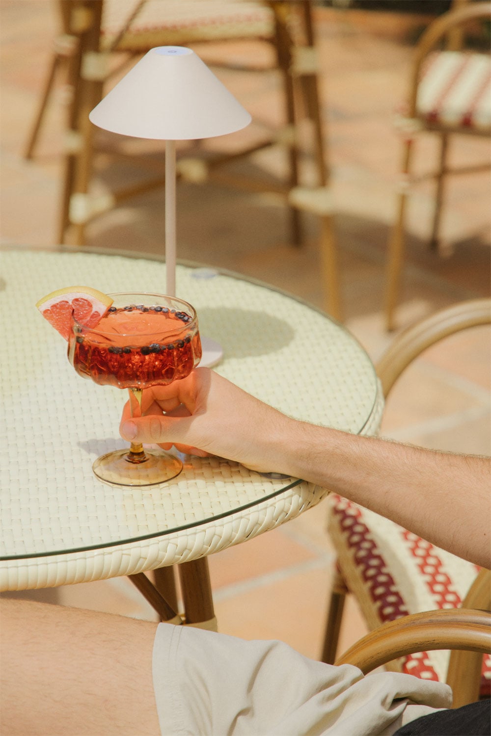 Lauko apvalus stalas ARCO BISTRO, kreminis