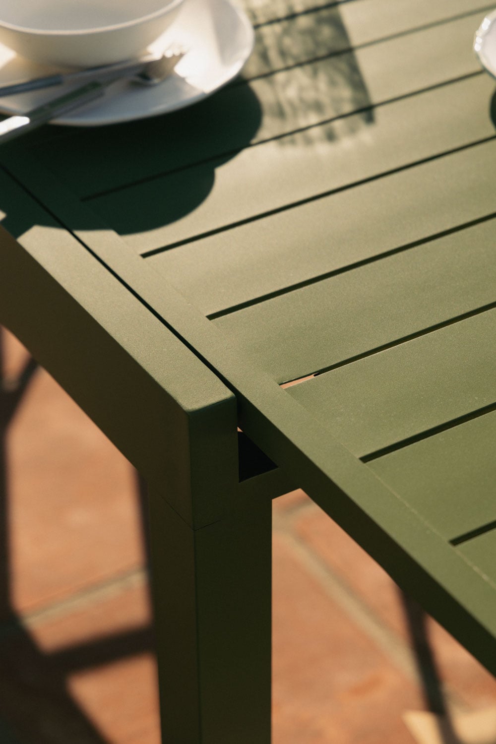 Outdoor table STARMI, square, oiled green