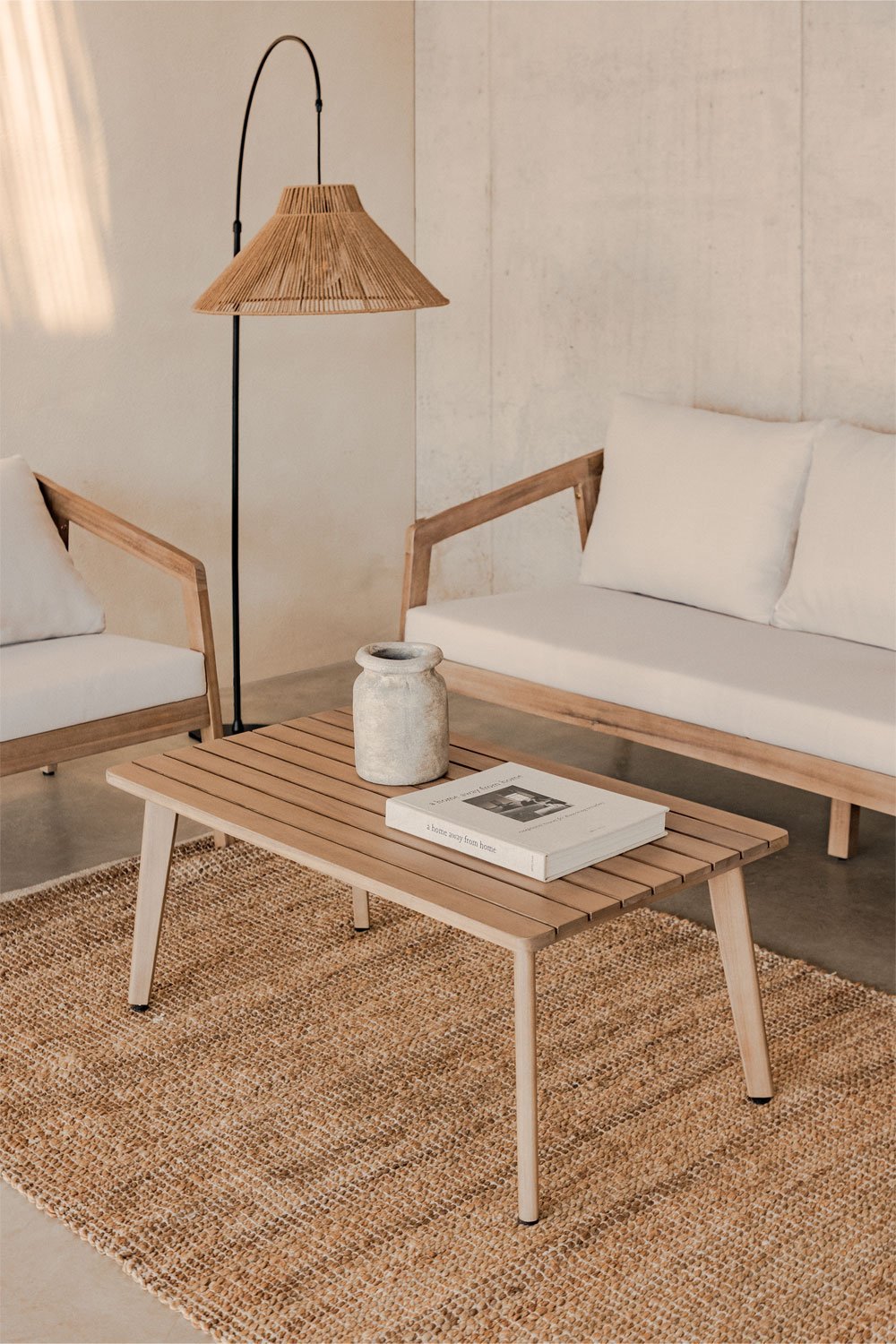 Kavos staliukas KSENU, akacijos mediena