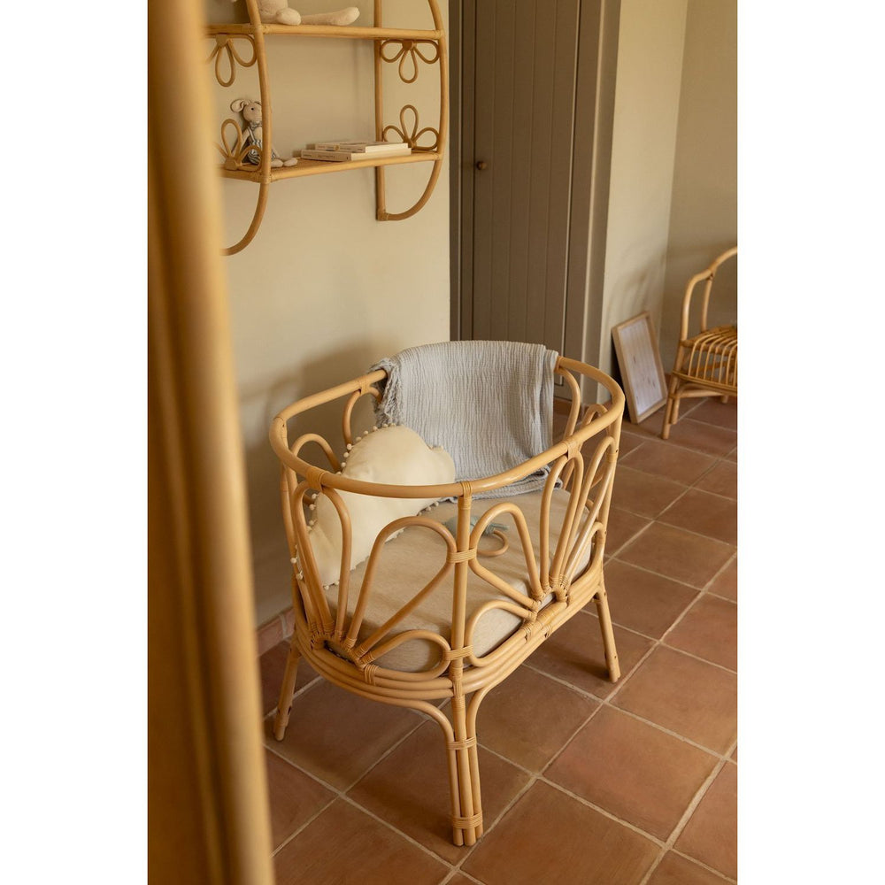 Lovelė RATAN su čiužiniu