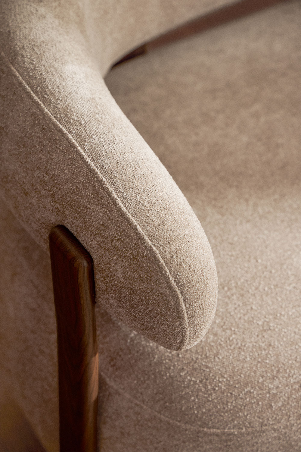 Dvivietė sofa DZOLI – interjere