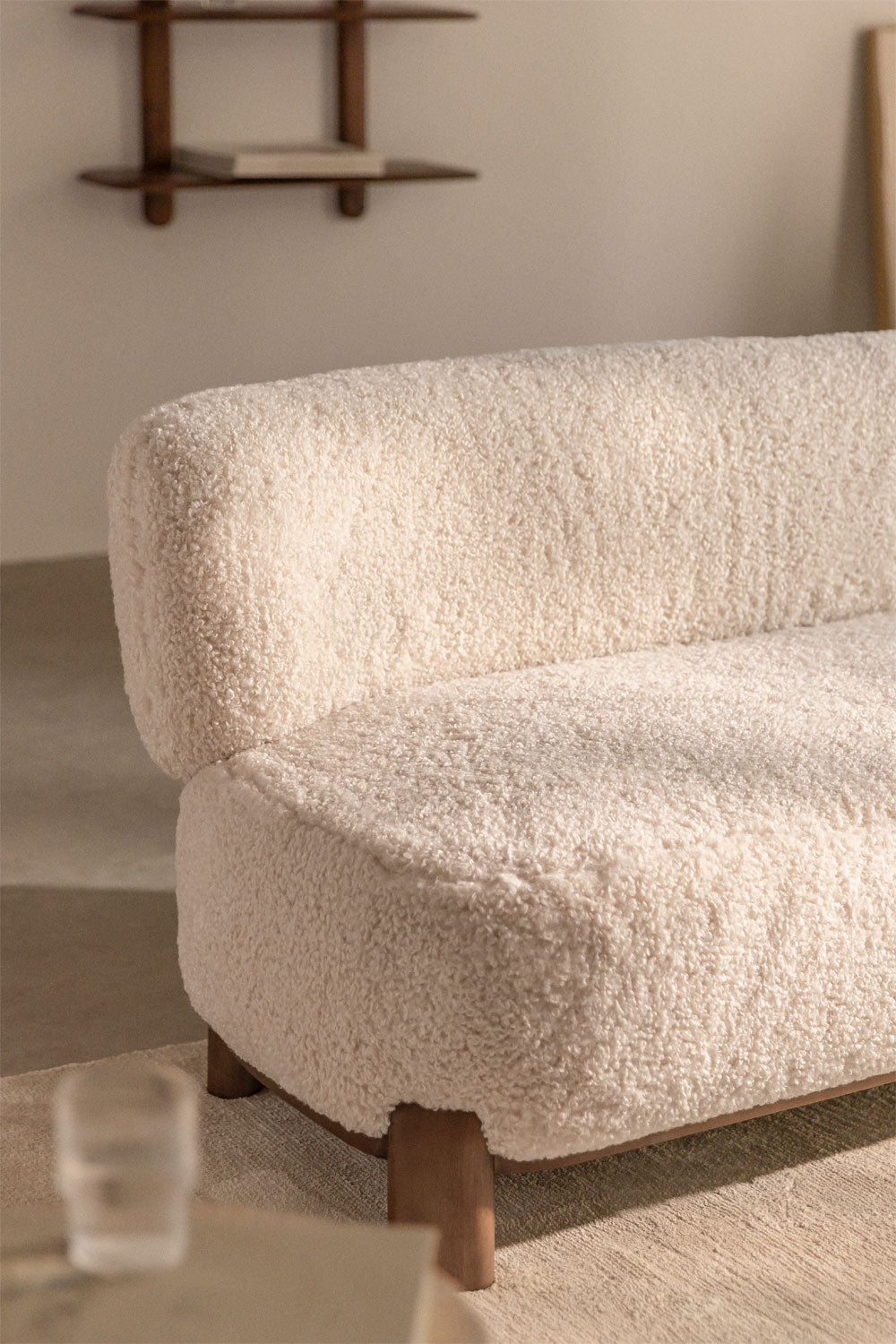 Dvivietė sofa ELDRENA – interjere