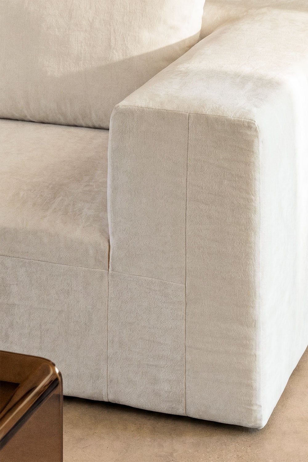 Modulinė sofa Norridge svetainėje, bendras vaizdas