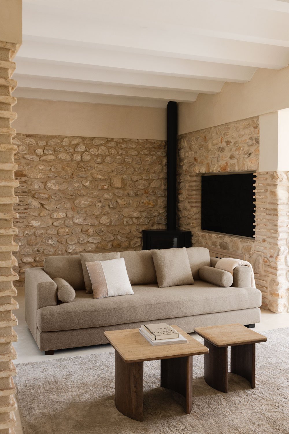 Trivietė sofa NELTON iš boucle audinio, švelniai balta