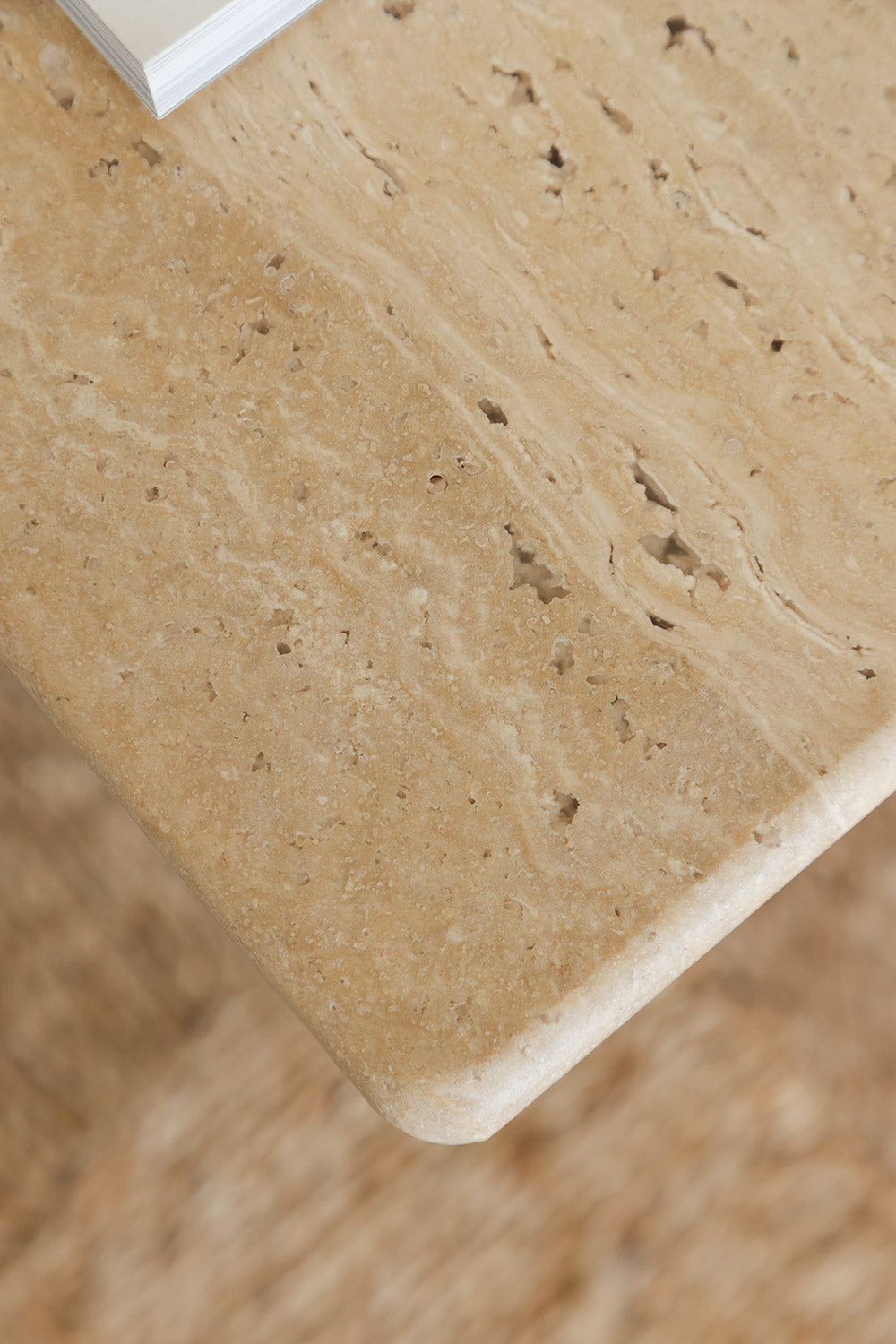 CASILDA coffee table made of travertine and acacia wood, 40x40 cm