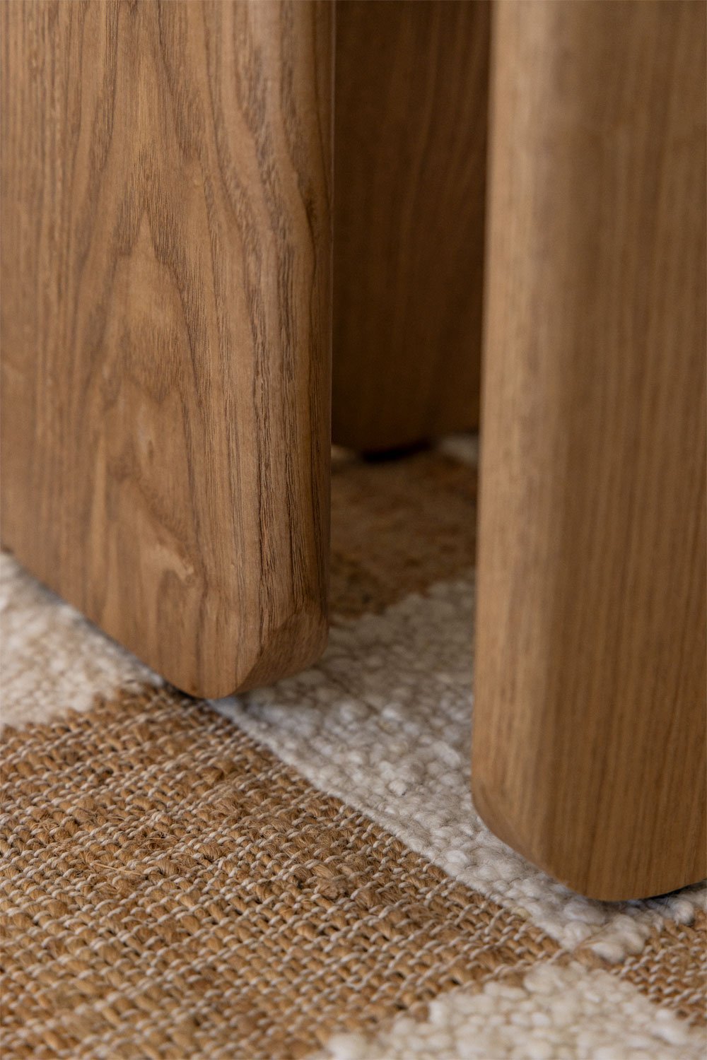 Kvadratinis staliukas GMELUA (rudas), MDF, uosio faneruotė