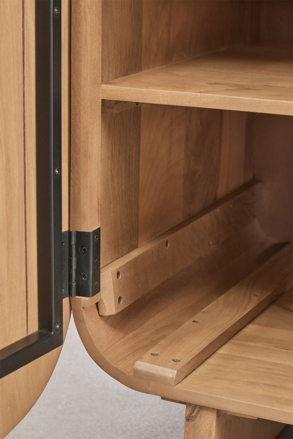 Spinta su tvirtinimu prie sienos ir grindų apsaugomis | namuideja.lt | stabilus baldas