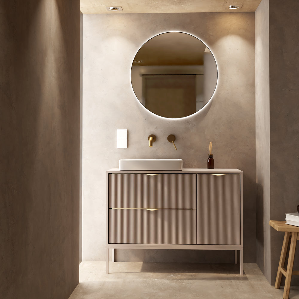 Vonios spintelė LEGER, kašmyras, ryšuota, 100 cm