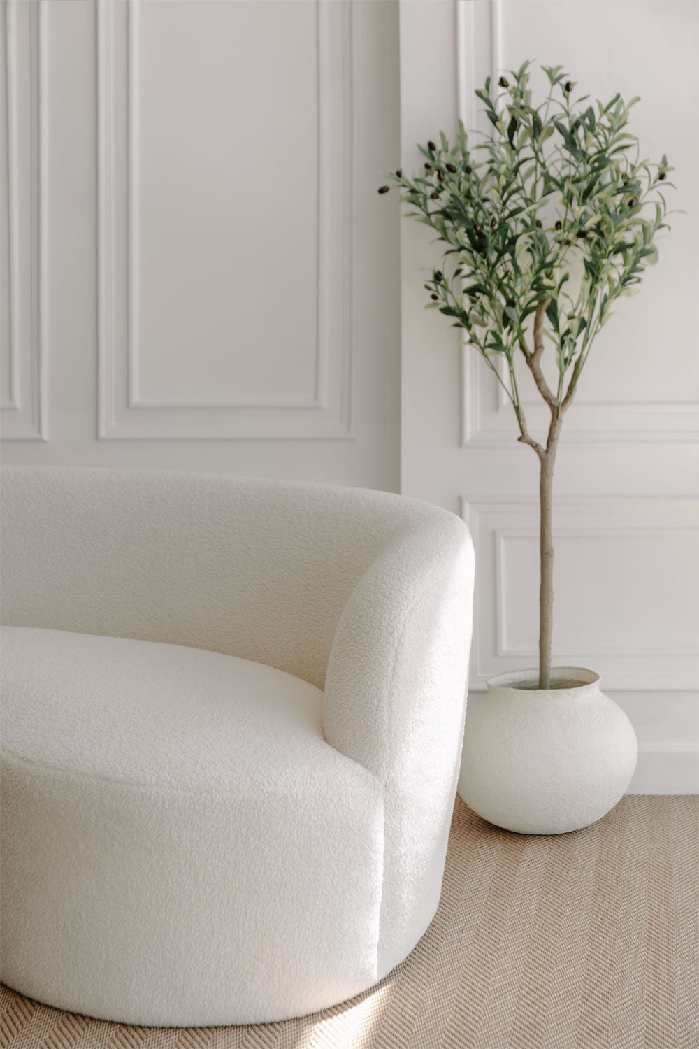 Three-seater sofa LUCIA