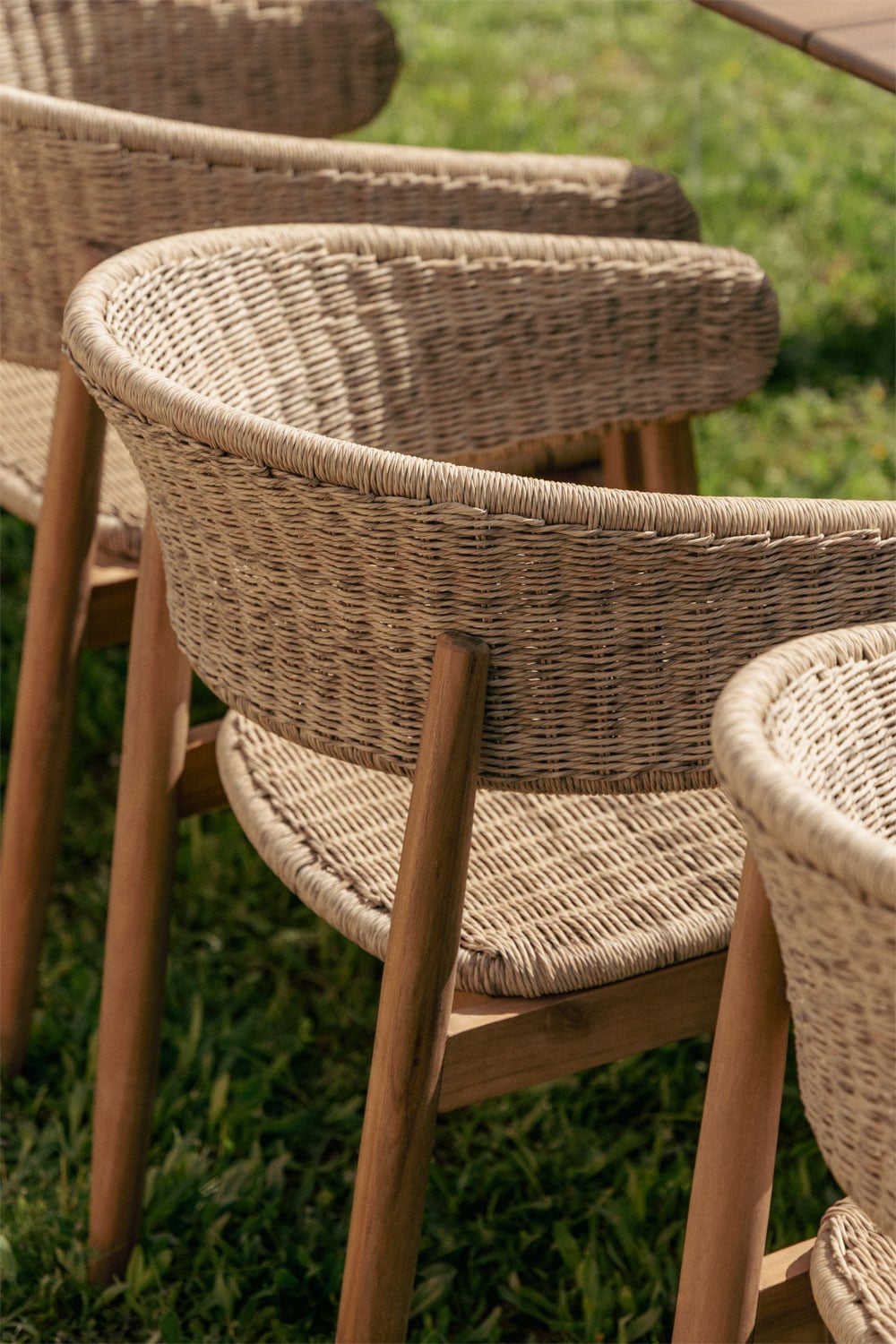 AKINAS outdoor chair with armrests