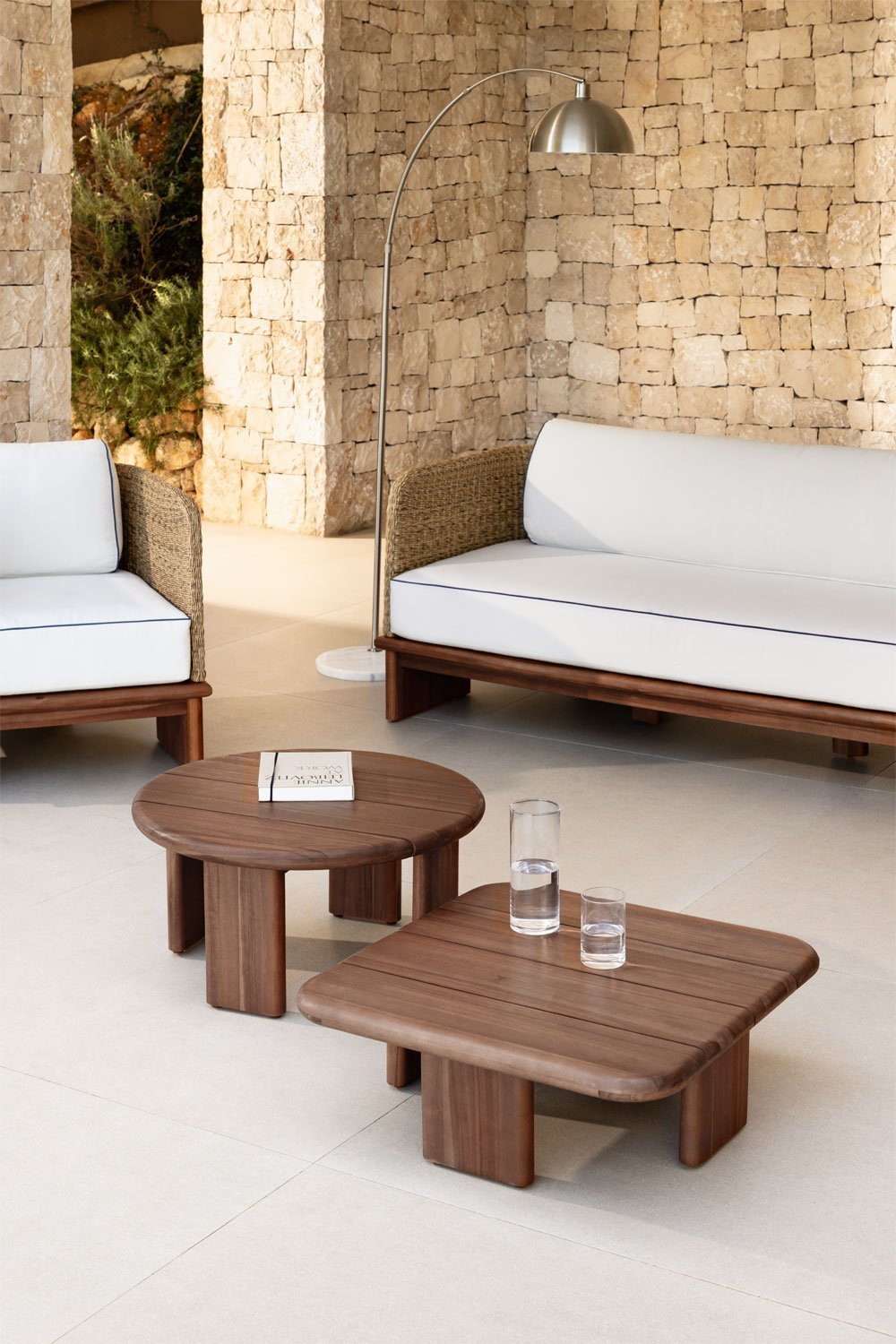 2 kavos staliukų komplektas FAME iš akacijos medienos