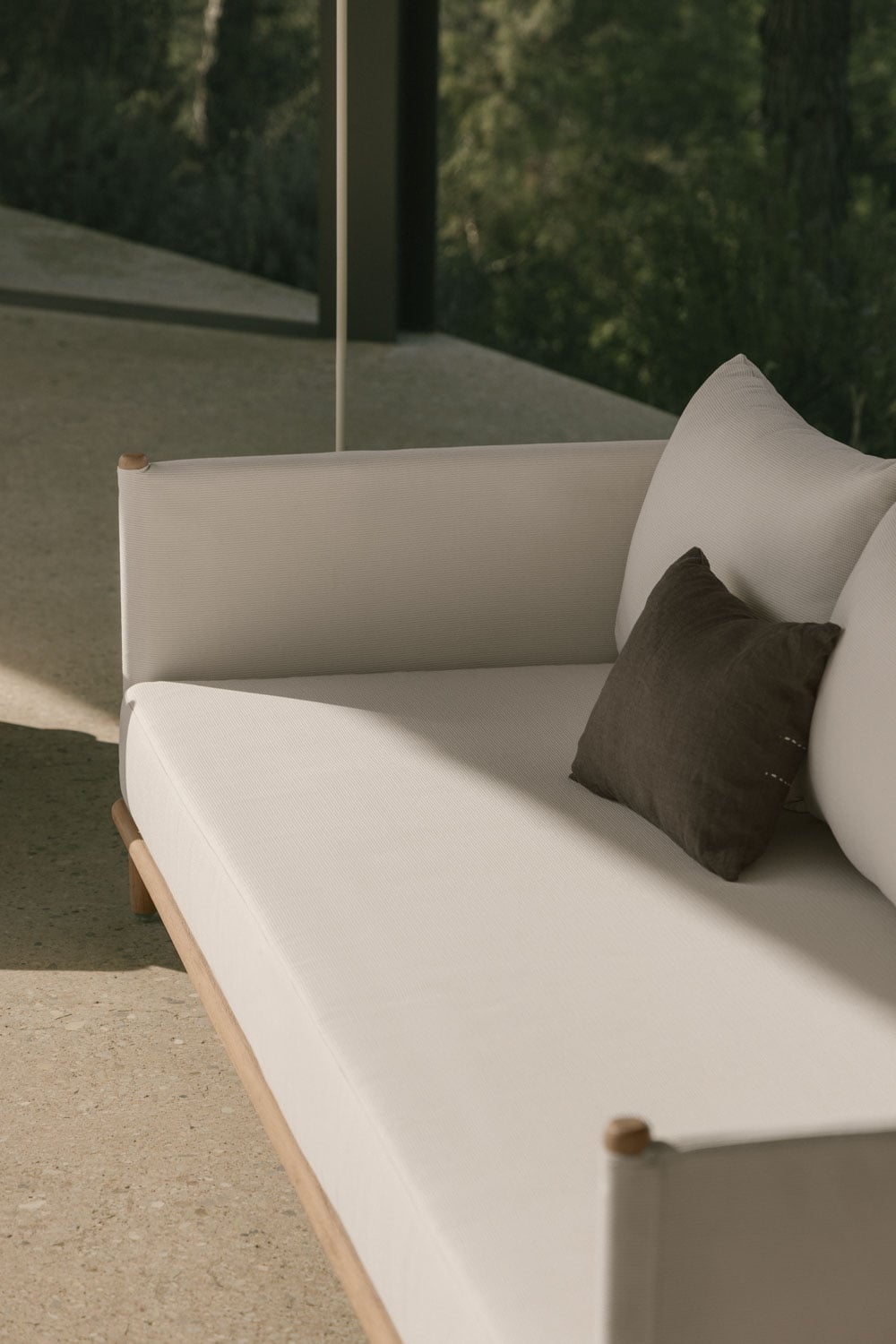 Komplektas AKORAS, sofa ir staliukai, šviesus akacijos rudas