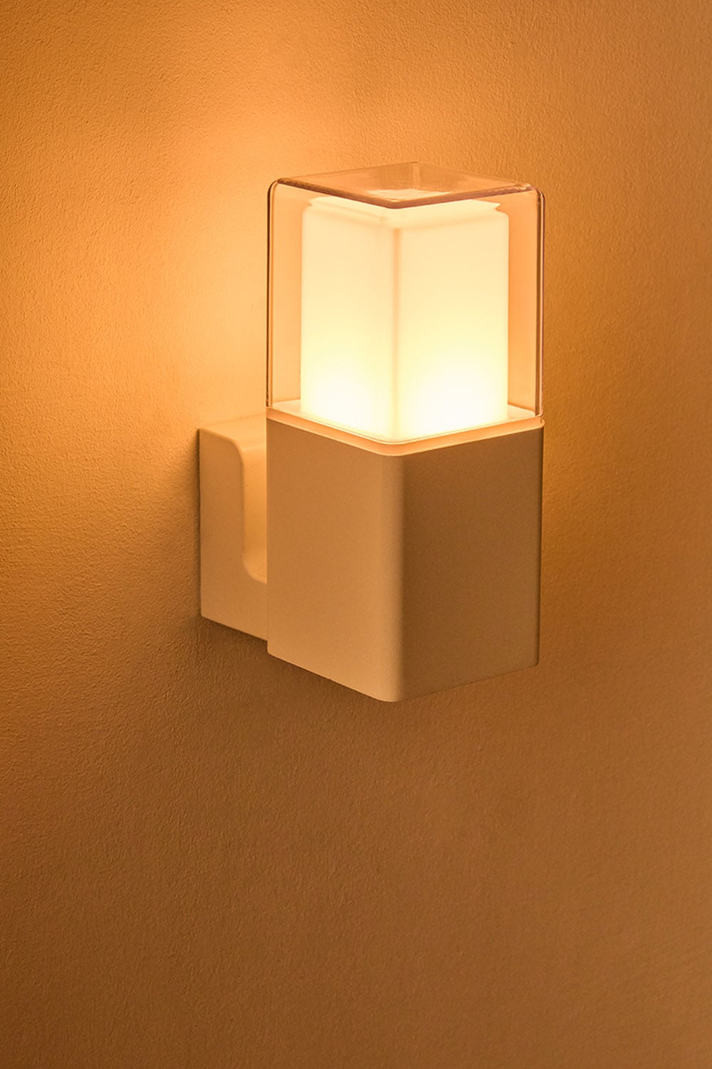 Āra sienas lampa TOREVI, alumīnija, balta (1 gab.)