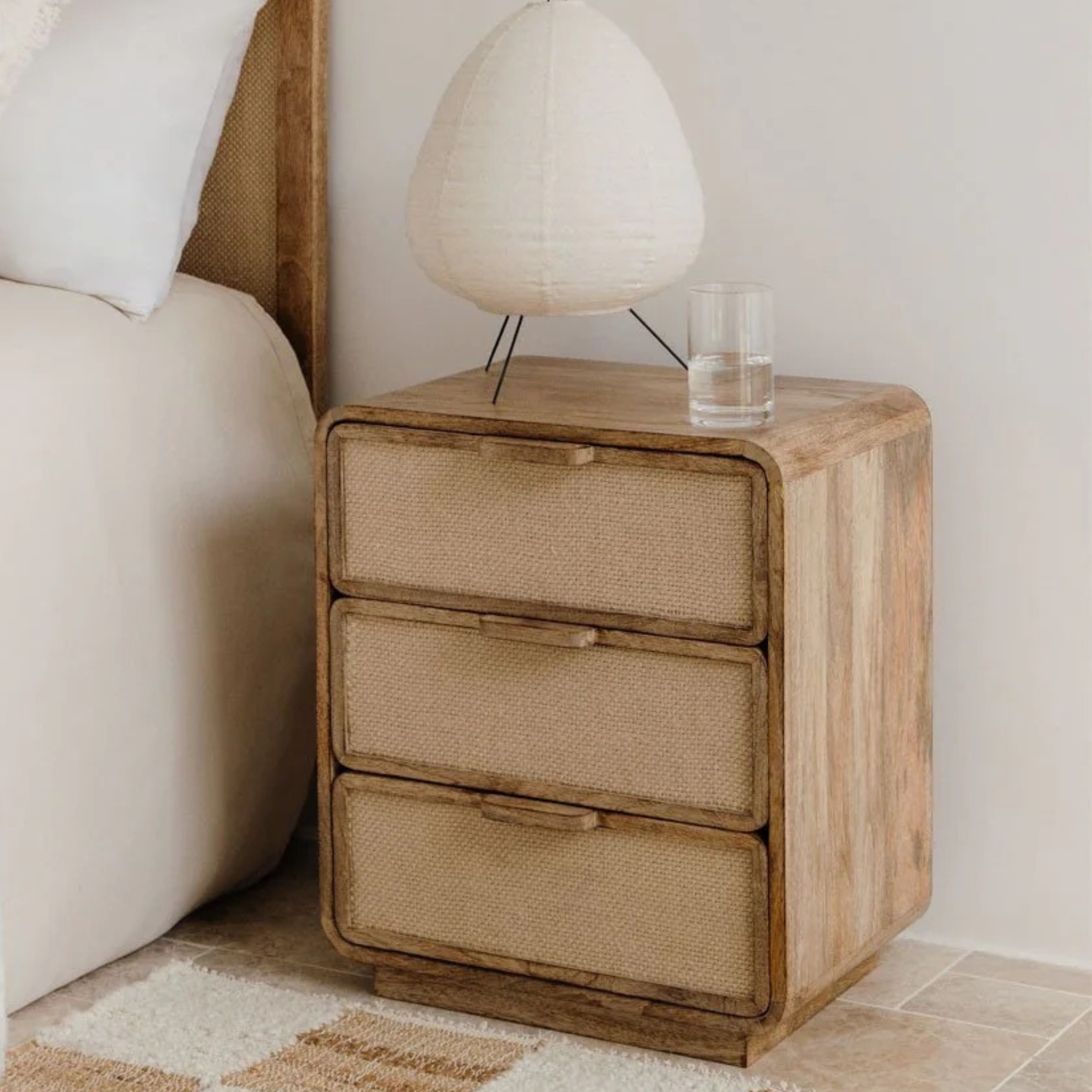 Naktinis staliukas VALUUNO 50x35 cm, mango mediena