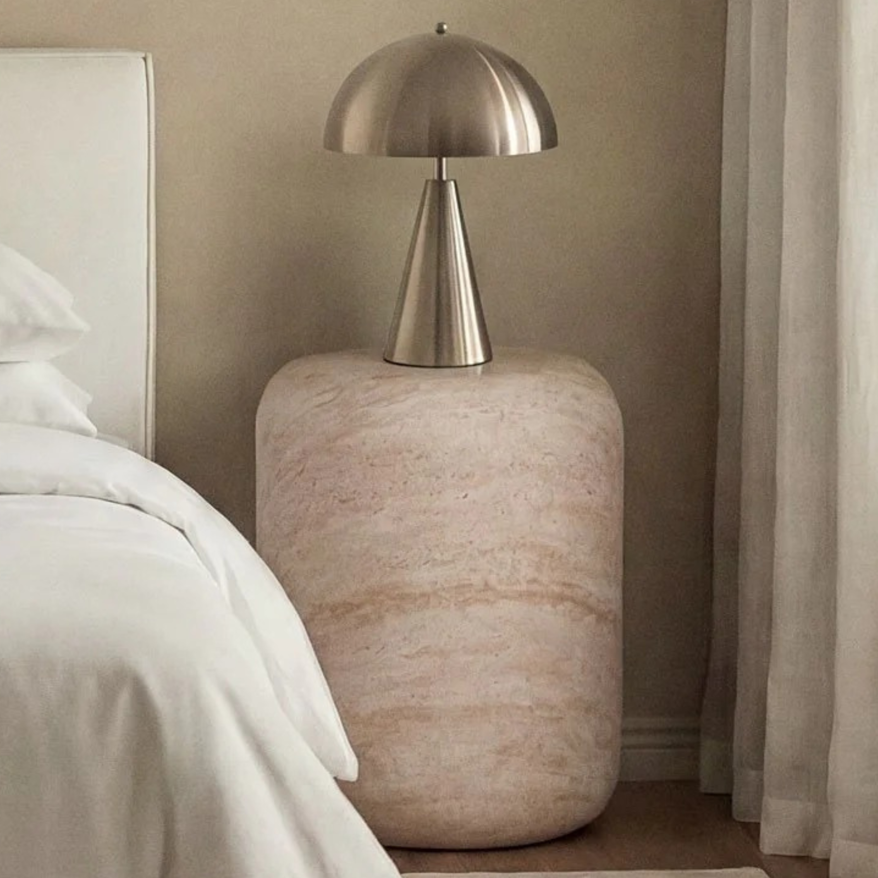 Naktinis staliukas ORVIURA Ø35 cm, cementas