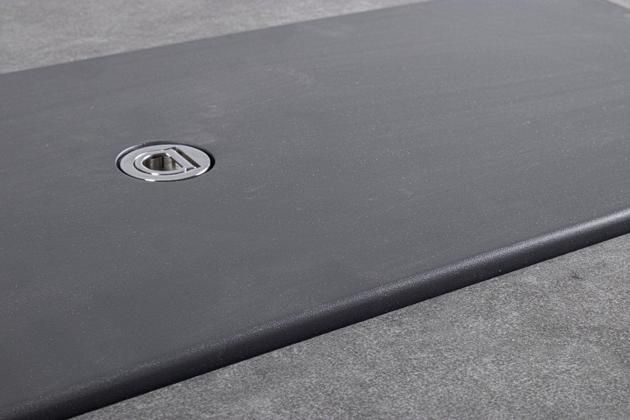 Lauko baldų kampinis komplektas HENDRIX CHARCOAL, su židiniu