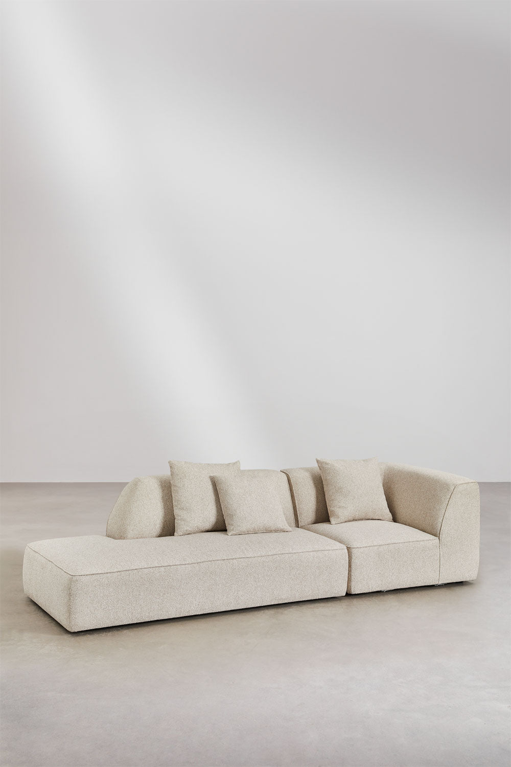 Kampinė sofa KARDENA – artimas planas