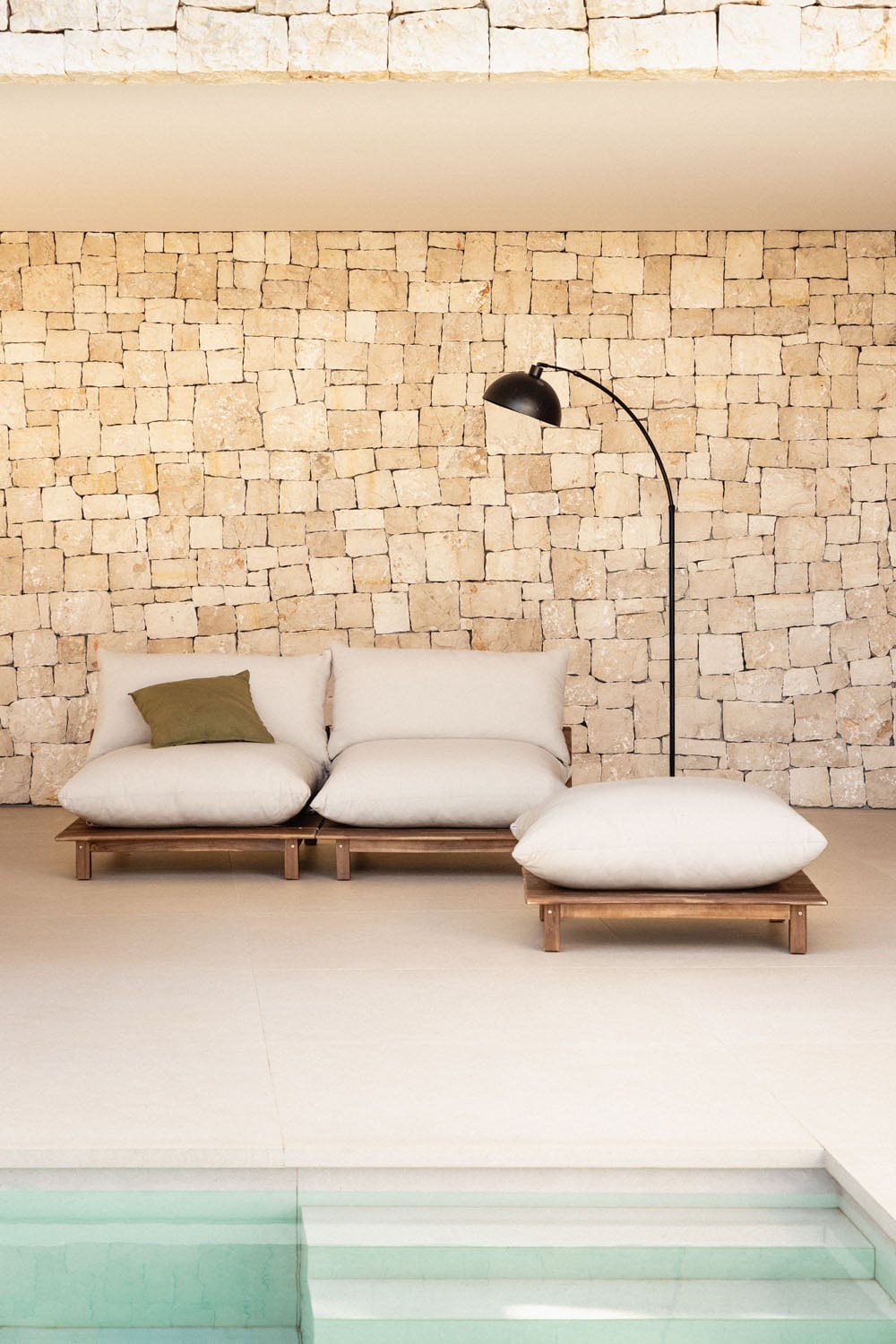Lauko modulinė sofa ALBA su pufu, pilka
