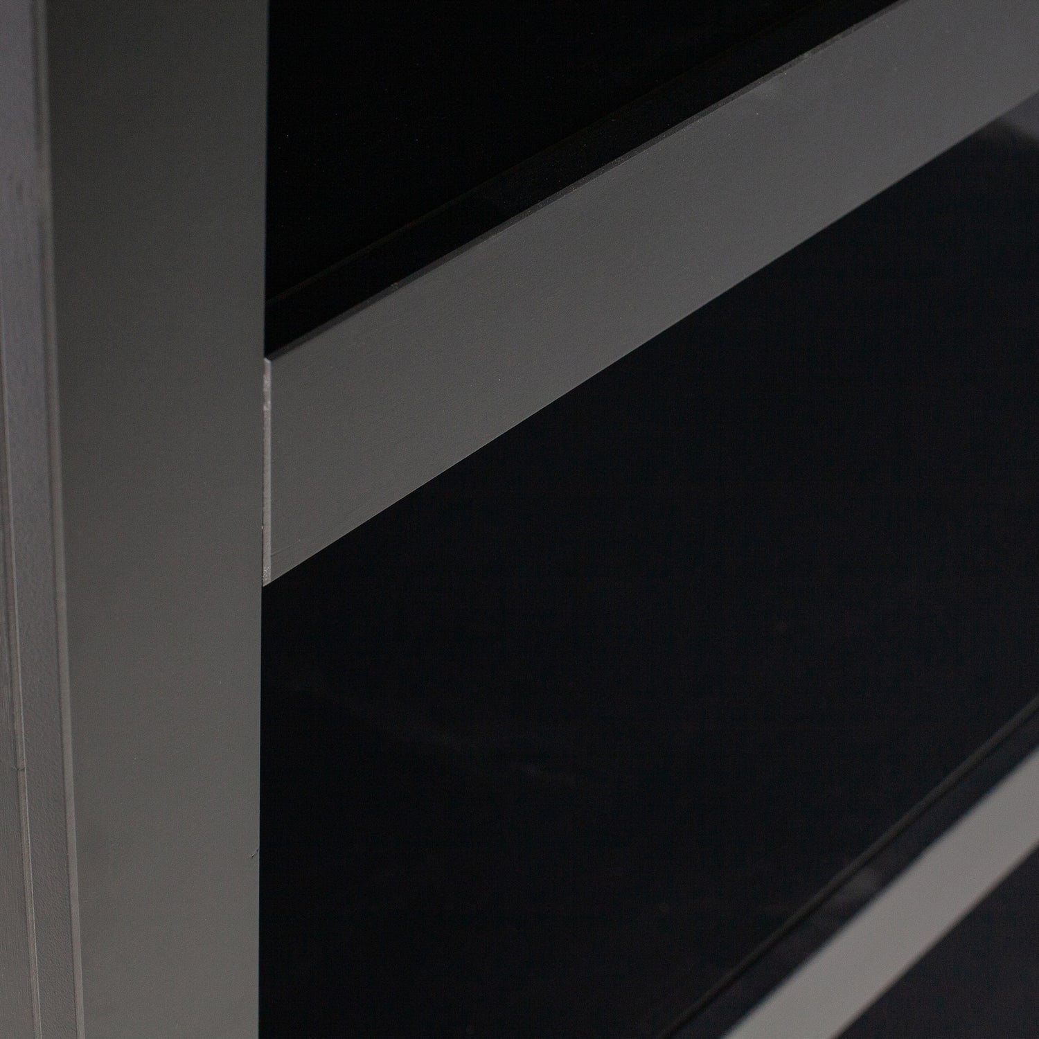 Atvira spinta Bonk, matinė juoda