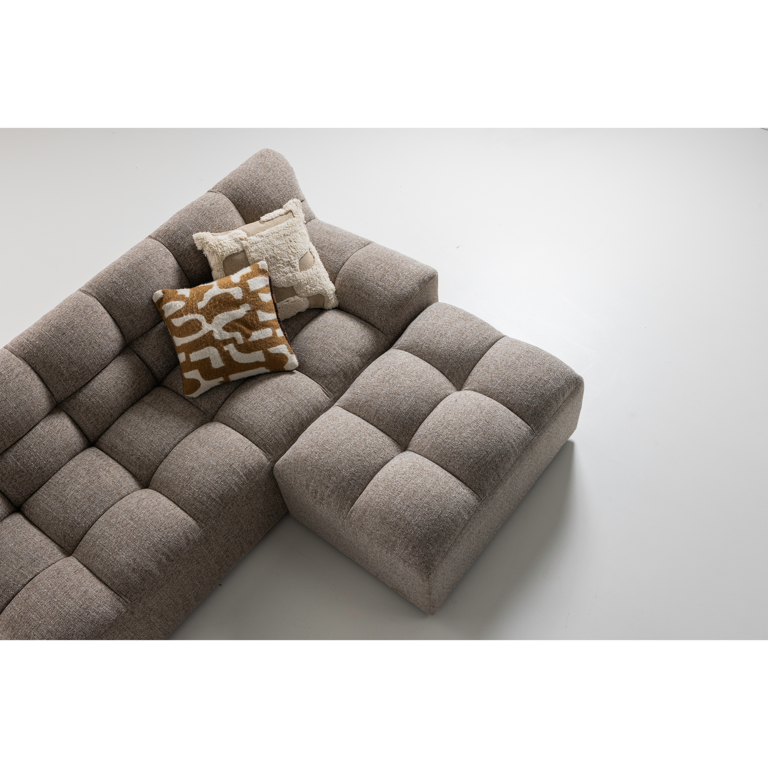 Pufas ALLURE, austas audinys, rudos melanžas