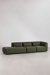 Kampinė sofa FOGLERA baltame fone, šalavijo žalia šenilo