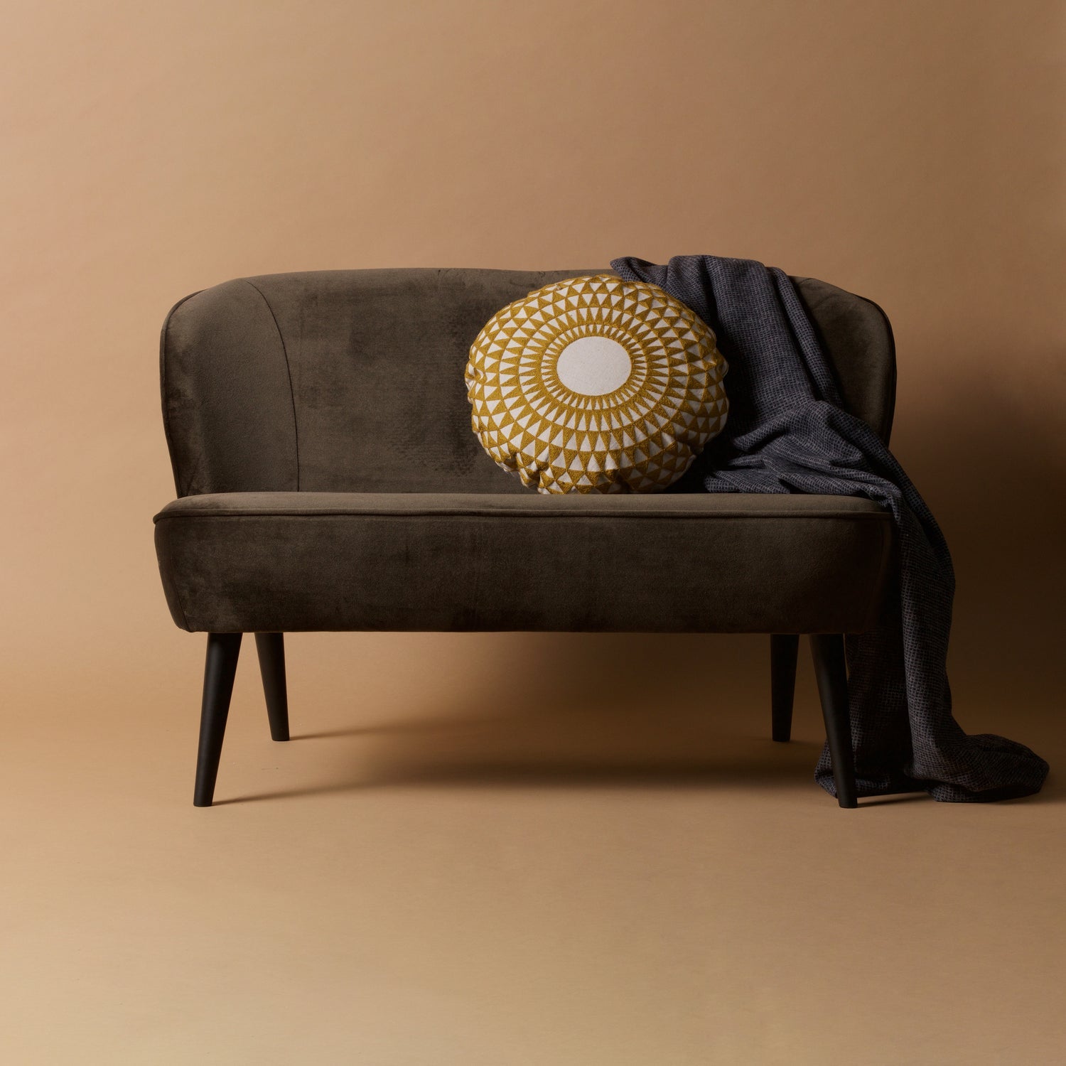 Maža sofa SARA, aksomas, šilta žalia