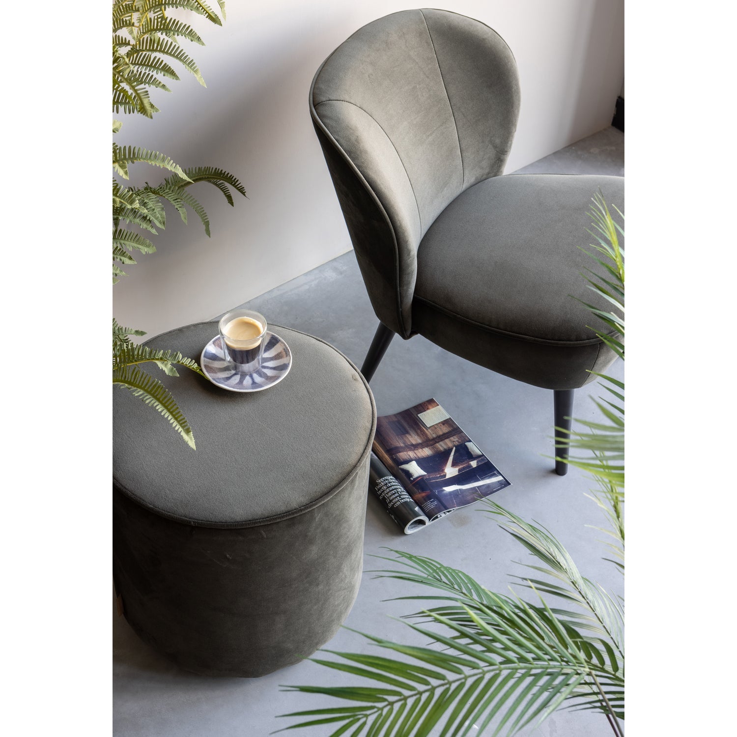 SARA ROUND POUF HIGH VELVET WARM GREEN