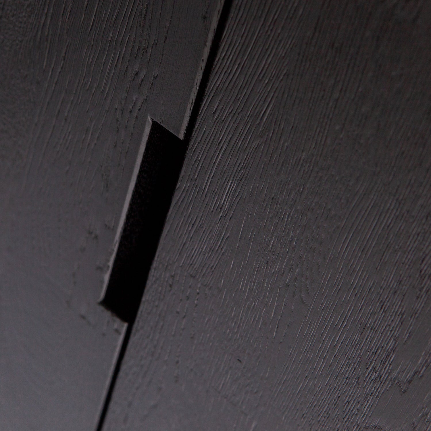 Aukšta spinta Silas, juoda