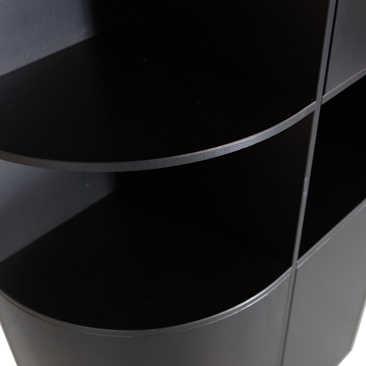 Spinta Finca, suapvalinta kairė, gili juoda