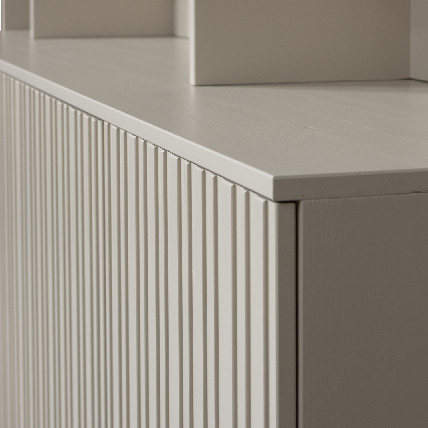 Sieninė spintelė NEW GRAVURE, pušis, pilka spalva