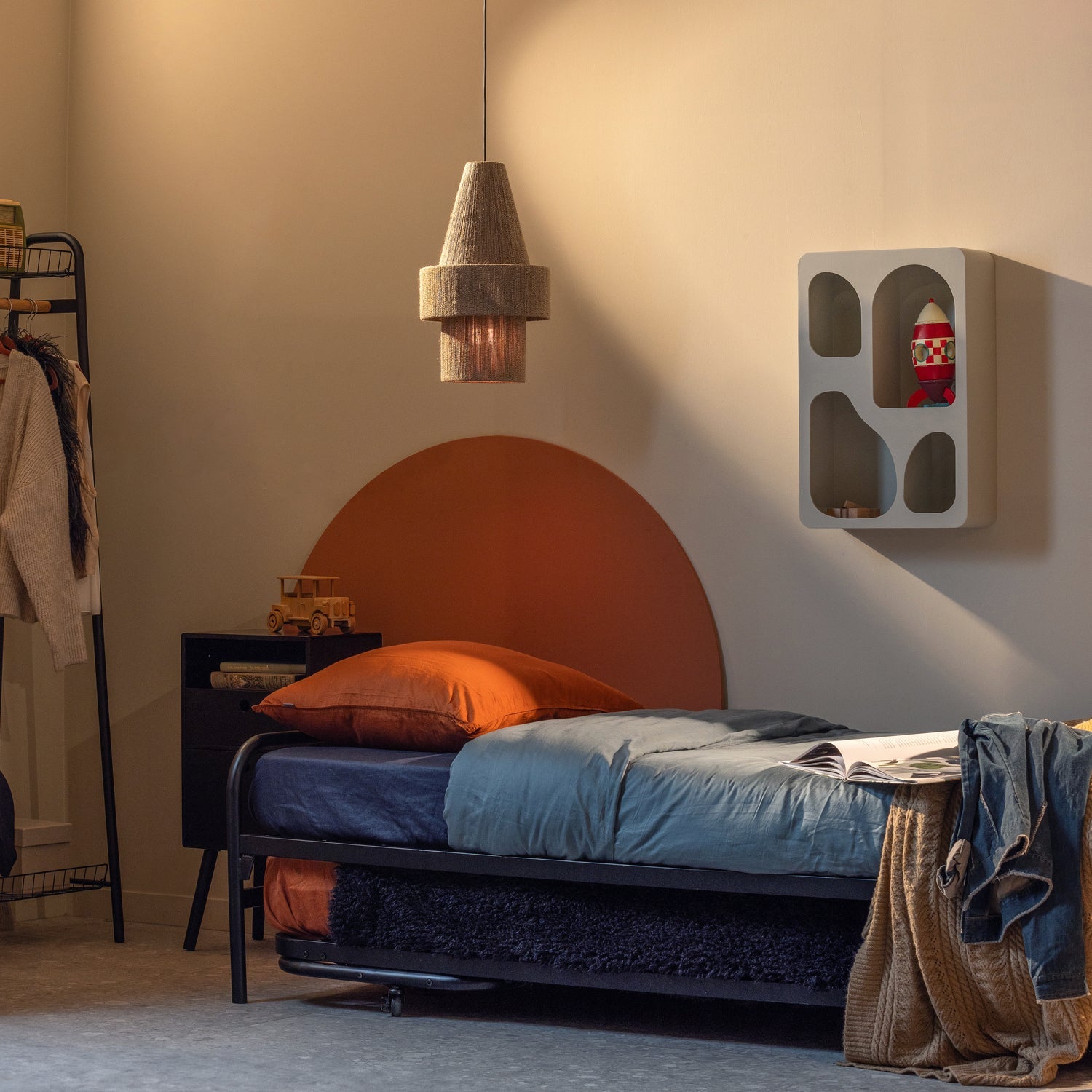 Bed LUCY, metal, black, with pull-out section