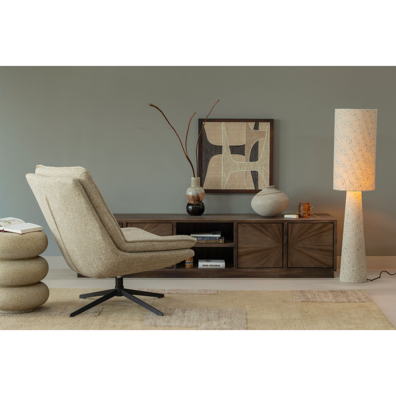 TV spintelė SUN su atviru skyriumi, perdirbta tikmedžio mediena, ruda