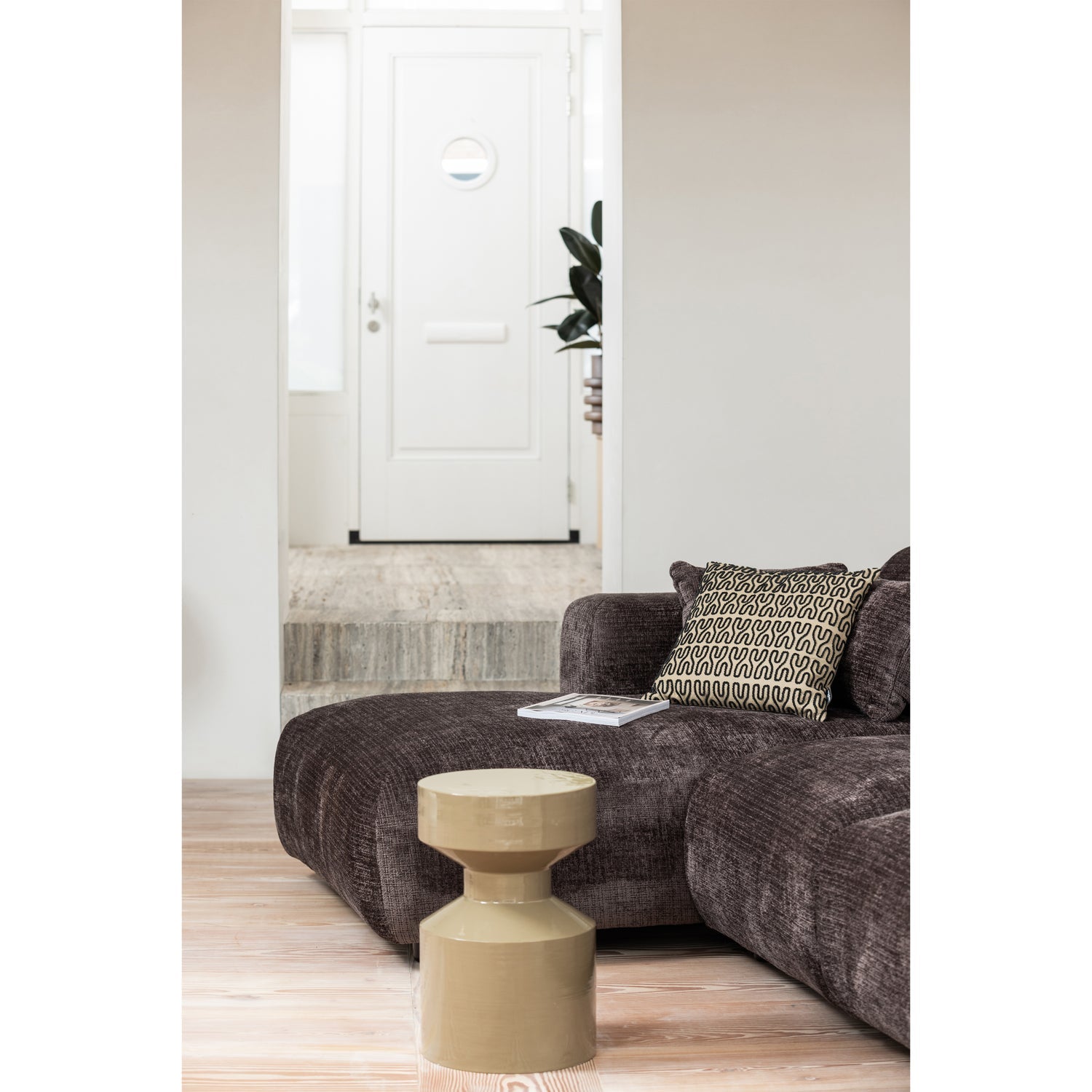 Šoninis staliukas FERRY, metalas, pilkai gelsva spalva