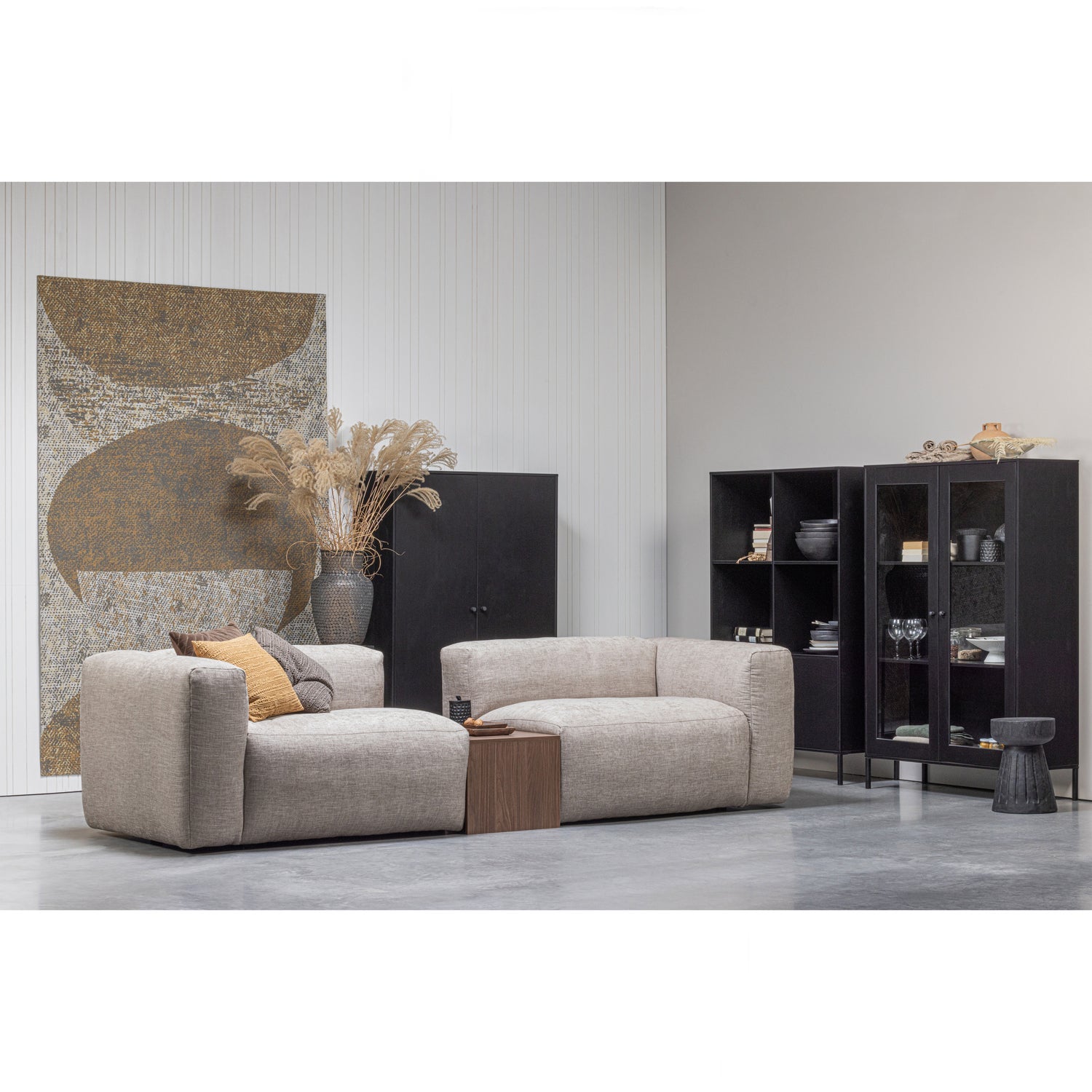 Vitrina XAM, pušis, juoda